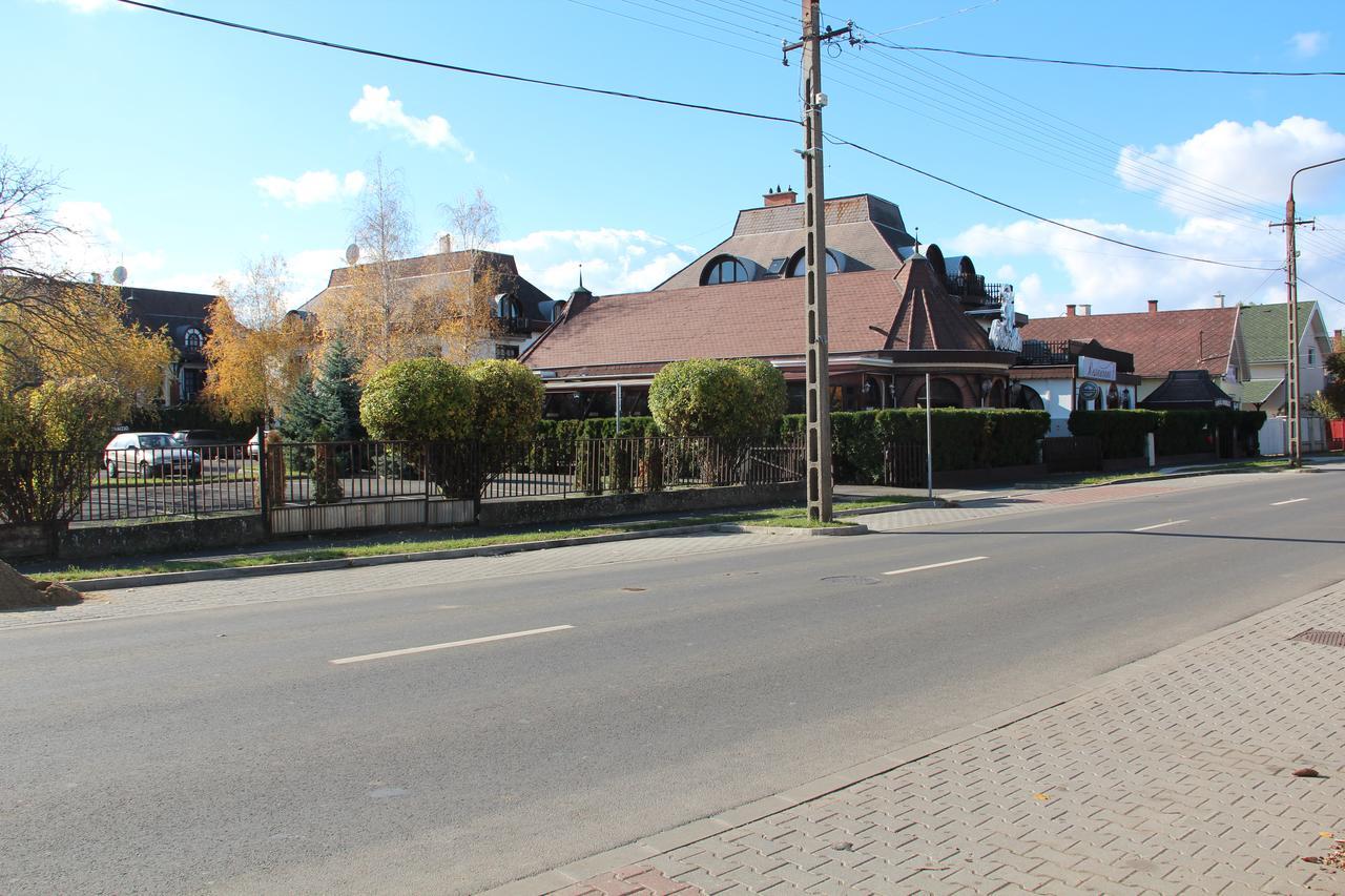 Karikas Hotel